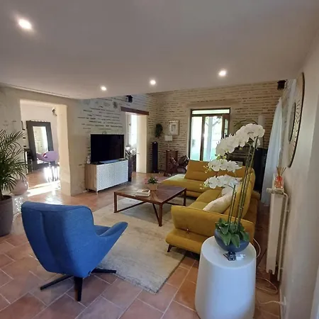 Privee Coquelicots ,dans Maison De Charme Proche De Marmande Bed & Breakfast
